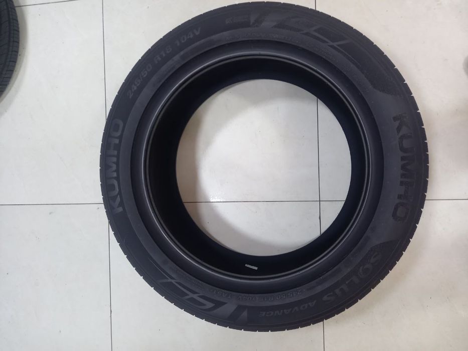 KUMHO Tire TA51 245/50R18