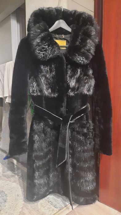 Продаются 2 шубы