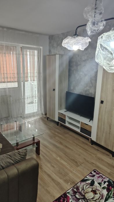 Chirie 3 camere decomandat