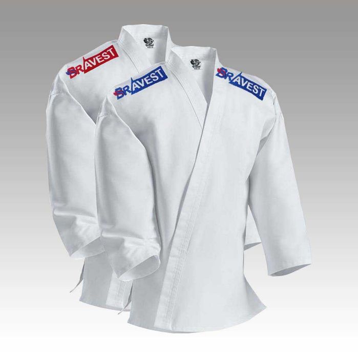 Кимоно для каратэ WKF и Shotokan с нашивками на плечах