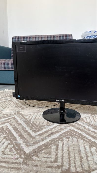 Монитор Samsung 60gz