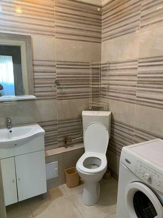 Vand apartament cu 2 camere, decomandat, Metrou Lujerului