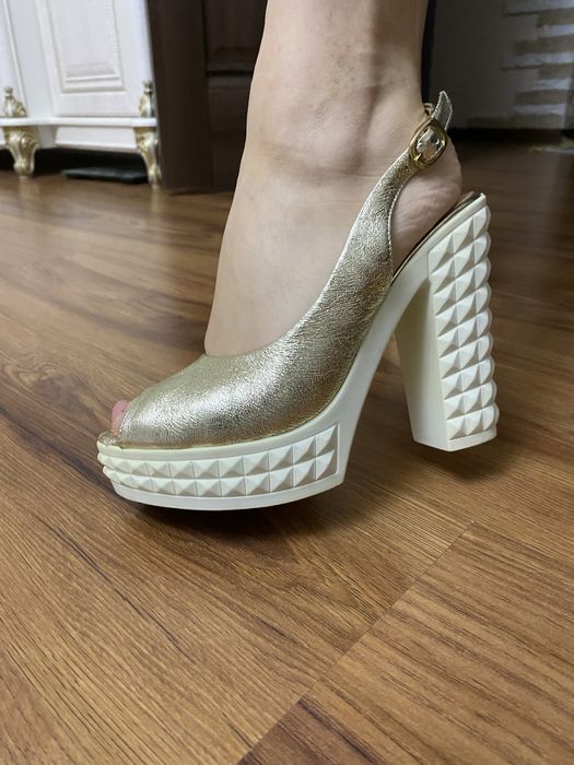 Туфли босоножки 39 размер