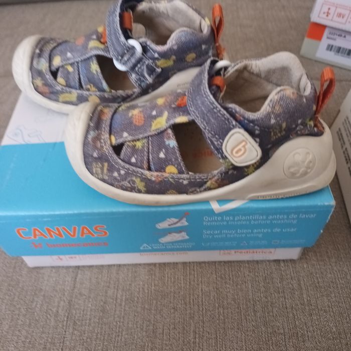 Маратонки и сандали 22, 23 номер