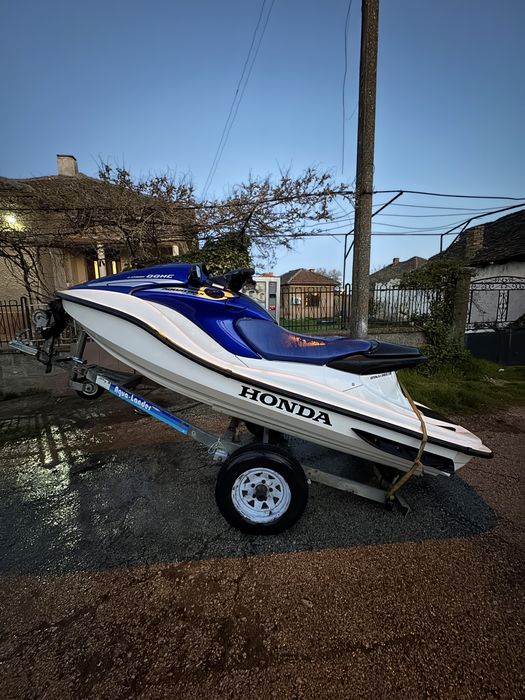 Джет Honda akwatrax