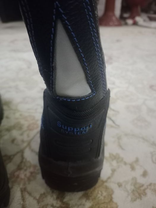 Зимние сапоги  новые