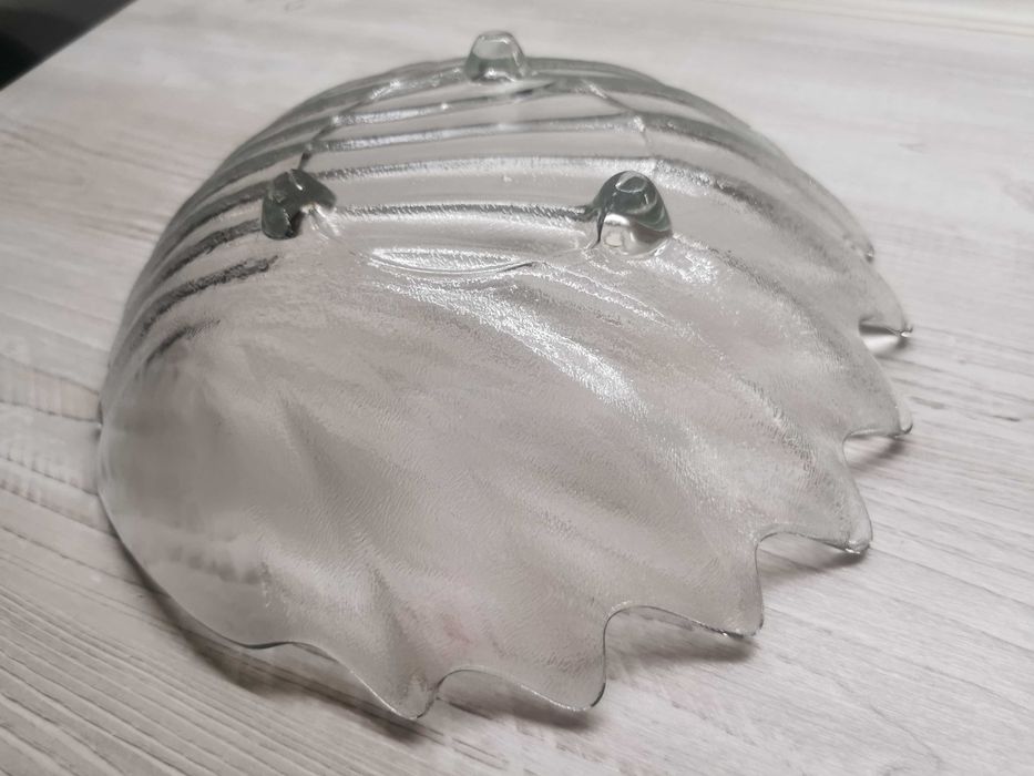 Стъклени купи и плата