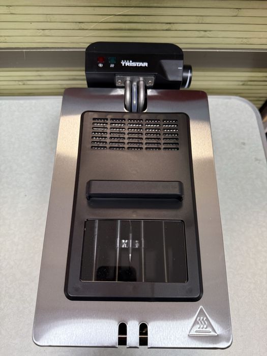 Фритюрник Tristar FR-6946