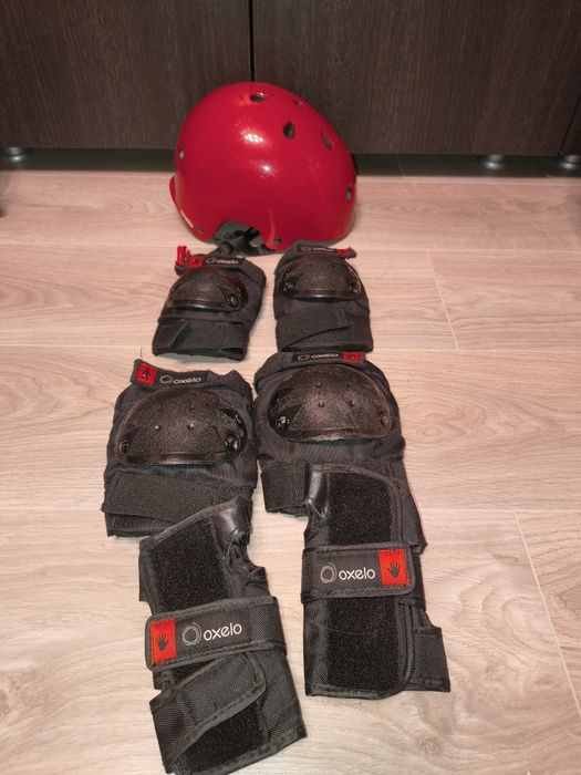 Cască și protecții pentru palma, cot și genunchi Oxelo (Decathlon)