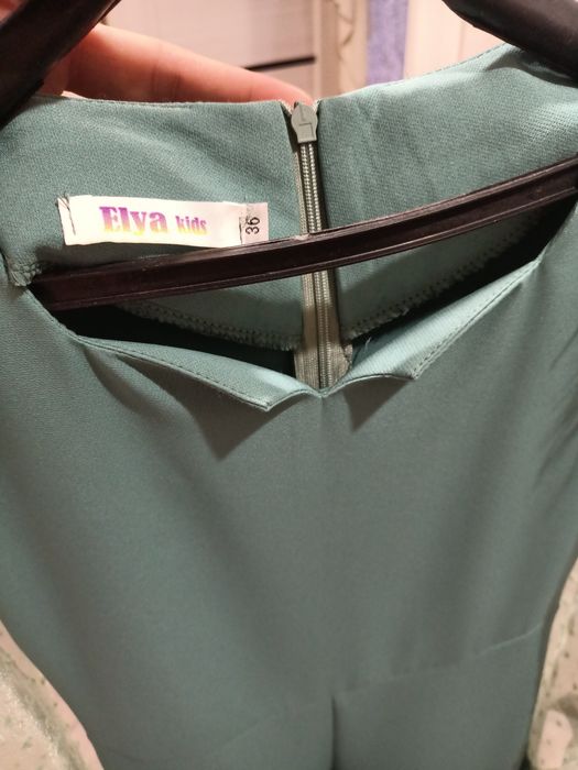 Продам костюм для девочки