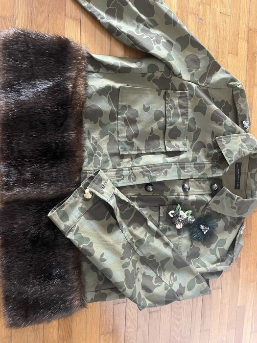 Jacheta Zara material camuflaj, masura M, accesorii fashion