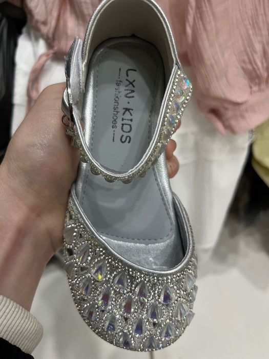 Детский обувь купит не забудь