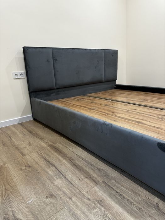 Кровать двухспальная