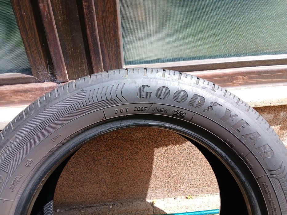 Vand set 4 cauciucuri vara 205 55 R16 91 V Goodyear  Eficiency Grip  rulaj 10.000 km