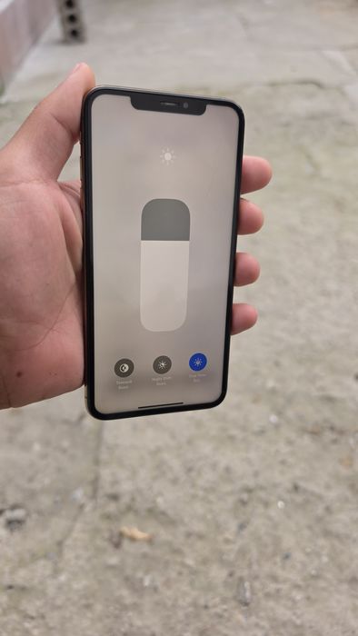 Iphone XS Max sotiladi