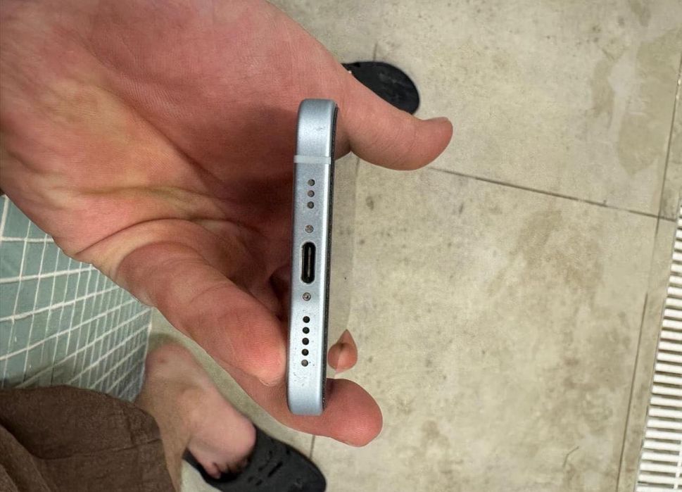 iPhone 15 в идеале АКБ 99 на гарантии