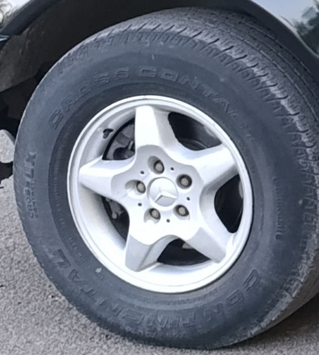 Продам резину на машину