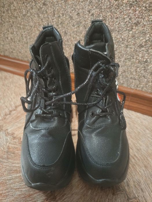 Ботинки на платформе