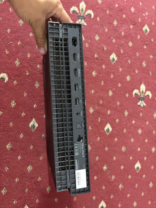 Vand xbox one x 500 GB