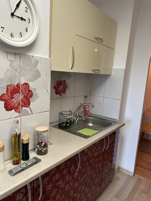 Vand mobila bucatarie facuta pe comanda+electrocasnice