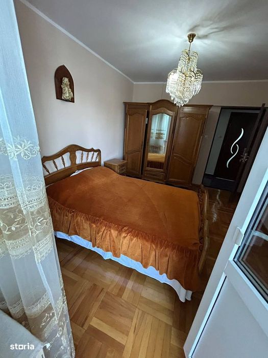 De vanzare apartament cu 3 camere, situat ultracentral, zona Primariei