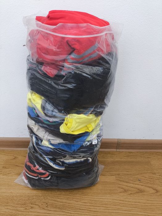 Продам пакет с одеждой для мальчика, 5-6-7 лет