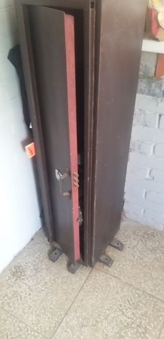 Продам металлический ящик новый