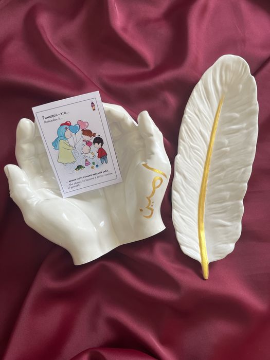 Декор набор  из гипса : руки и перья