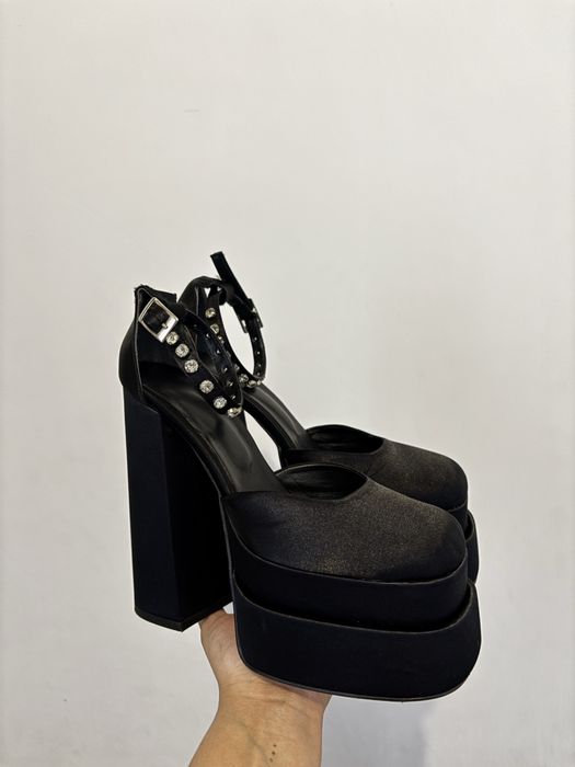 Туфли versace выгодно