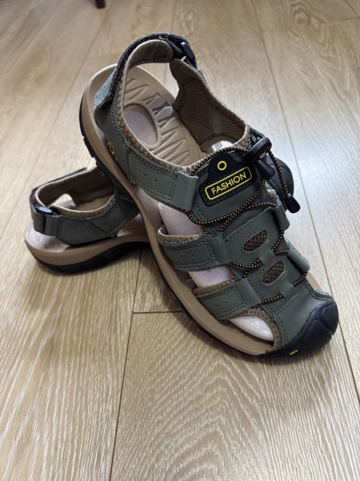 Pantofi de lucru fara sireturi