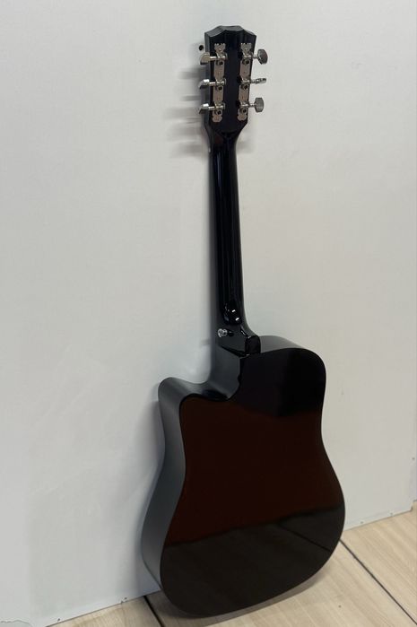 Гитара новая акустическая