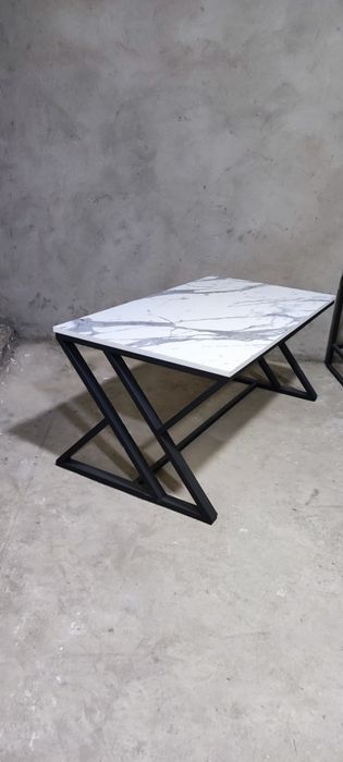 Журнальный столик в стиле лофт