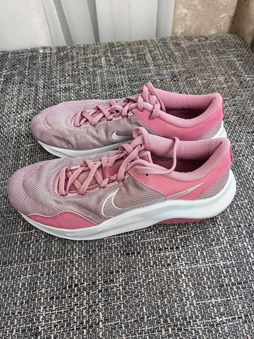 Маратонки Nike 41