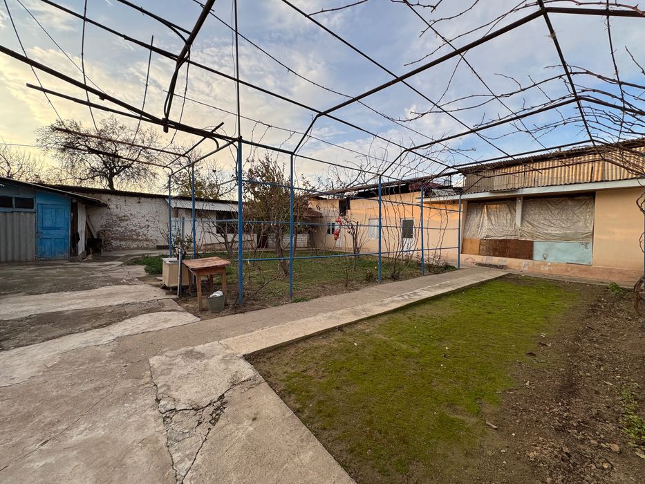 Ховли уй сотилади!