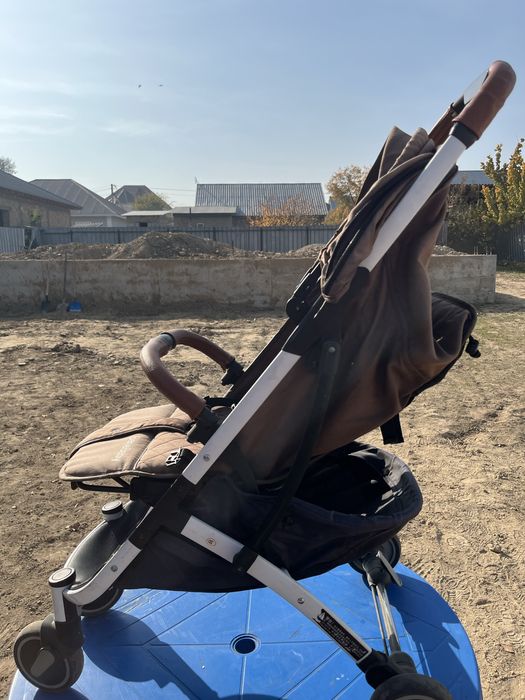 Коляска Benebaby (0+) до 15 кг