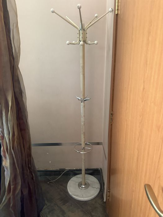 Пробна със закачалка и завеса от тюл 20€