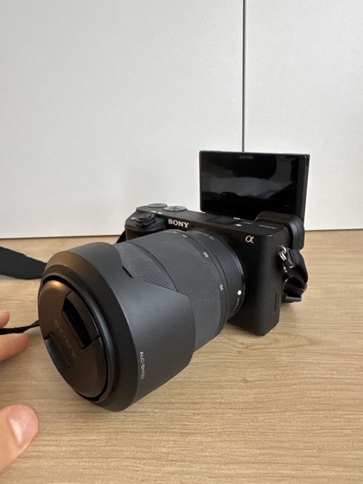 Безогледален фотоапарат Sony A6400 на 3000 кадъра