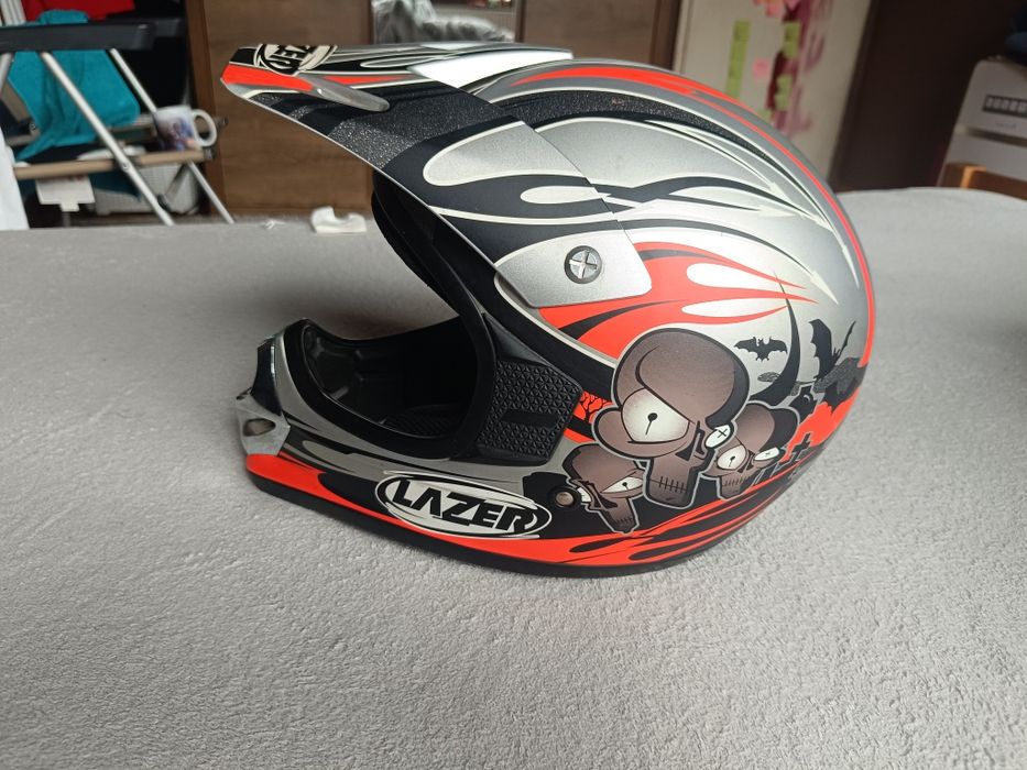 Кросова каска lazer