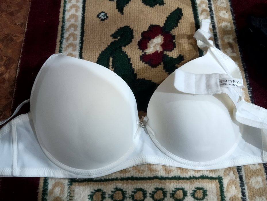 бюстгальтера 12 штук