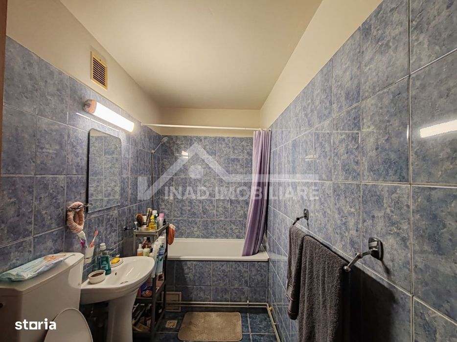Apartament 3 camere de 75mp, 2 bai, 1 balcon, Str. Constantin Brancusi