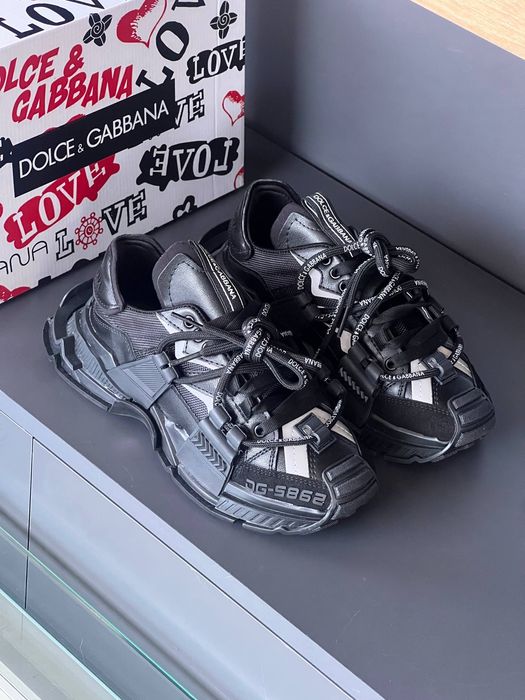 Adidasi Dolce Gabbana noi