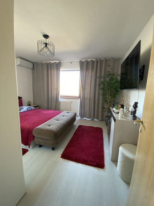 Vand Garsoniera zona Tractorul