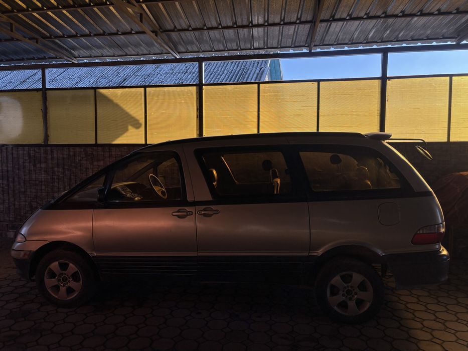 Продам Estima emina