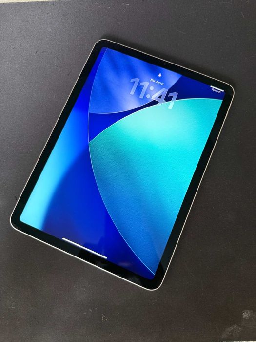 iPad Air 5 (M1, 2022), 64GB Wi-Fi, Starlight + Apple Pencil 2 + accesorii