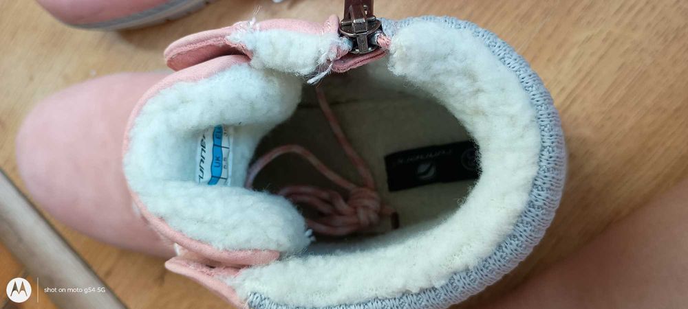 Чисто нови дамски боти RUNNERS  розови с топла подплата