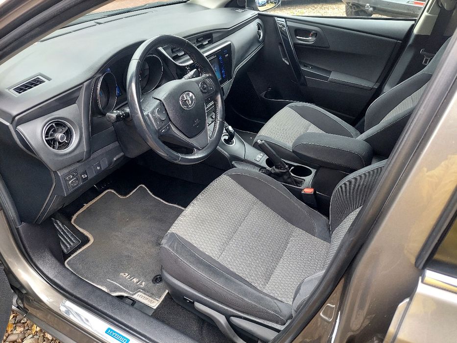Toyota Auris Team D 1.8 Business Hybrid Automatic 136 cp Euro 6 167.000 km