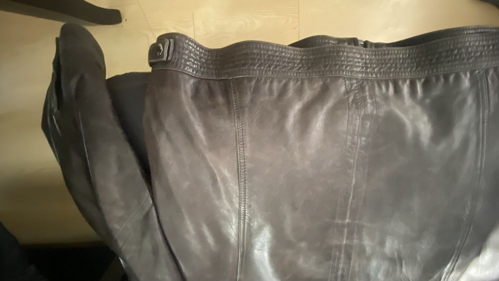 Продавам кожено яке