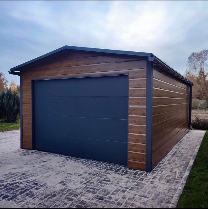 Construim garaje auto pe structura metalica si panouri sandwichi