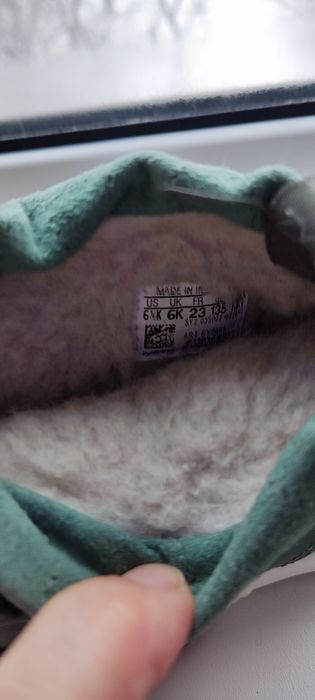 Обувь на мальчика 23 размер.