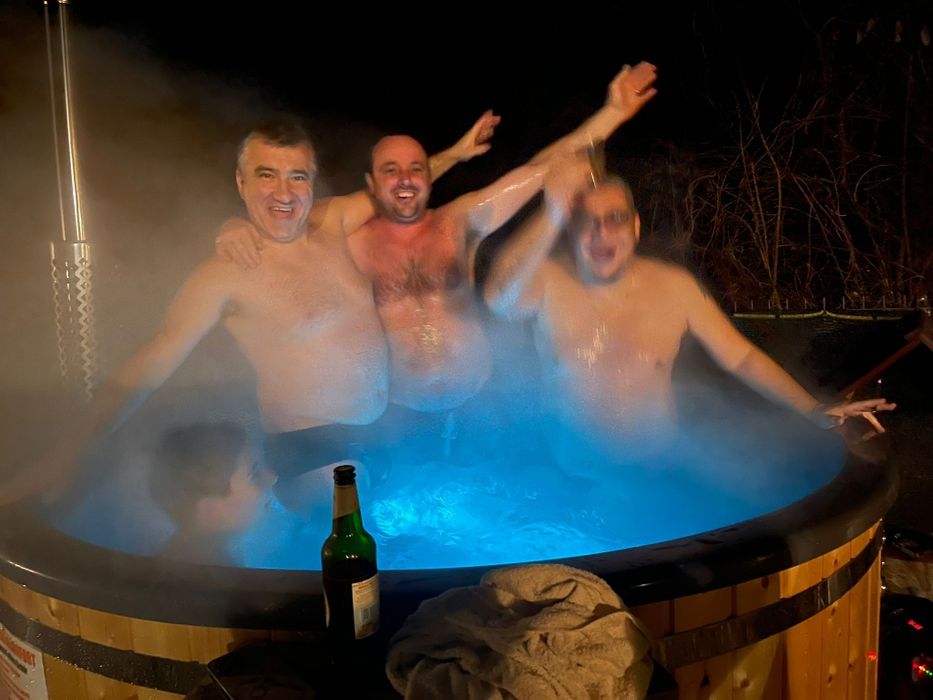 Închiriez cabană, Casa de vacanță, pensiune pe Valea Avrigului